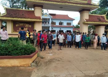 ពលរដ្ឋជាង១០០គ្រួសារនៅស្រុកមេមត់ខេត្ដត្បូងឃ្មុំច្រានចោលចំពោះការចោទរបស់អាជ្ញាធរថា មានអ្នកនៅពីក្រោយខ្នង