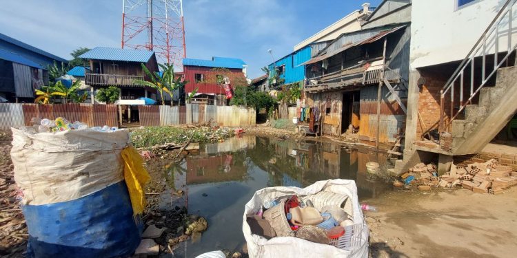 សហគមន៍​ស្រ្ដីក្លាហាន​៦០​គ្រួសារ​បារម្ភ​​ពី​​ការ​​បណ្ដេញ​​ចេញ​​ដោយ​​បង្ខំ​​ពី​លើ​ដី​​ចំណីទន្លេ