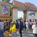 ពលរដ្ឋ​ខេត្តកណ្តាល​ជិត​២០០​នាក់​តវ៉ា​នៅ​មុខ​សាលាខេត្ត​ក្រោយ​​ក្រុមហ៊ុន​ព្រលាន​​យន្ដហោះ​ភ្នំពេញ​​ថ្មី​បង្ខំ​​ឱ្យ​រុះរើ​​ផ្ទះ