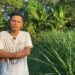 លោក ថុន រដ្ឋា កំពុងផ្តល់បទសម្ភាសន៍ឱ្យសិក្ខាកាមពលរដ្ឋអ្នសារព័ត៌មាននៅខេត្តកណ្តាល កាលពីថ្ងៃទី៣ ខែកុម្ភៈ ឆ្នាំ២០២៤។ (អ្នកស្រី នឿន ដាវីន)
