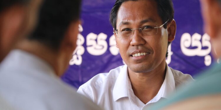 ប្រធានគណបក្សកម្លាំងជាតិ លោក ស៊ុន ចន្ធី ក្នុងឱកាសជួបជុំសមាជិកបក្សរបស់ខ្លួនកាលពីដើមឆ្នាំ២០២៤។ (ហ្វេសប៊ុកគណបក្សកម្លាំងជាតិ)