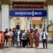 លោក ស្ងួន ញឿន និងពលរដ្ឋមានជម្លោះដីធ្លីជាមួយក្រុមហ៊ុន(KDC) មកចូលរួមសាវនាការនៅតុលាការកំពូលរាជធានីភ្នំពេញនៅថ្ងៃទី១០ ខែមីនា ឆ្នាំ២០២៥។ (ផ្តល់ឱ្យ)