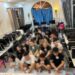ទិដ្ឋភាពជនសង្ស័យនិងសម្ភារៈជាច្រើនដែលស្នងការដ្ឋាននគរបាលខេត្តព្រះសីហនុ បានចុះបង្ក្រាបទីតាំងសង្ស័យជាប់ពាក់ព័ន្ធបទល្មើសឆបោកតាមប្រព័ន្ធបច្ចេកវិទ្យាកាលពីថ្ងៃទី១៥ខែកក្កដា ឆ្នាំ២០២៥។ (ស្នងការដ្ឋាននគរបាលខេត្តព្រះសីហនុ)